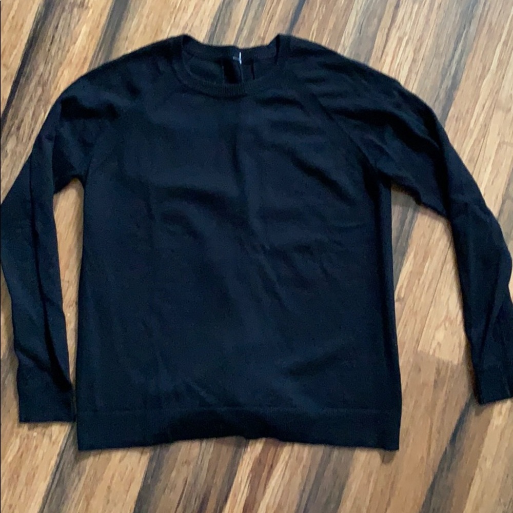 Black lululemon sweater with tie up back